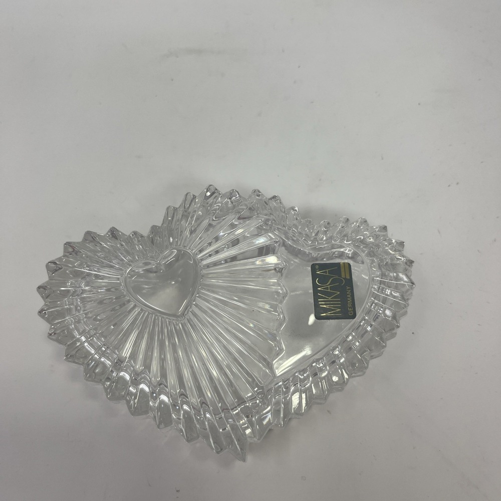 MIKASA Hand Cut Crystal Heart-Shaped Trinket Dish with Lid LNIB O-63